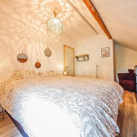 Quietly Located L'echappee Belle Holiday home *